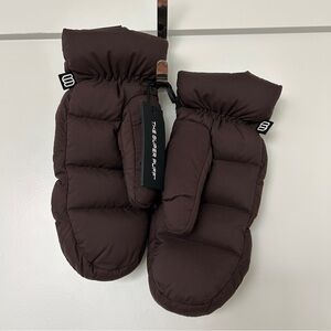 NWT Aritzia The Super Puff Mocha Brown Mittens (Small)